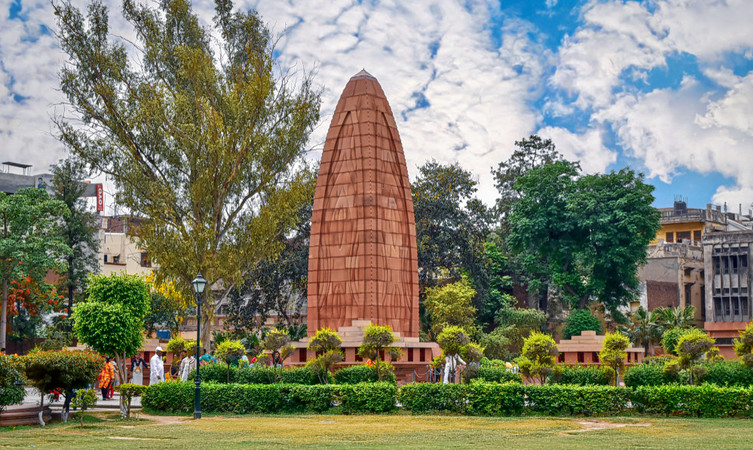 jallianwala-bagh-img